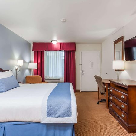 Days Inn By Wyndham Hampton Exteriér fotografie
