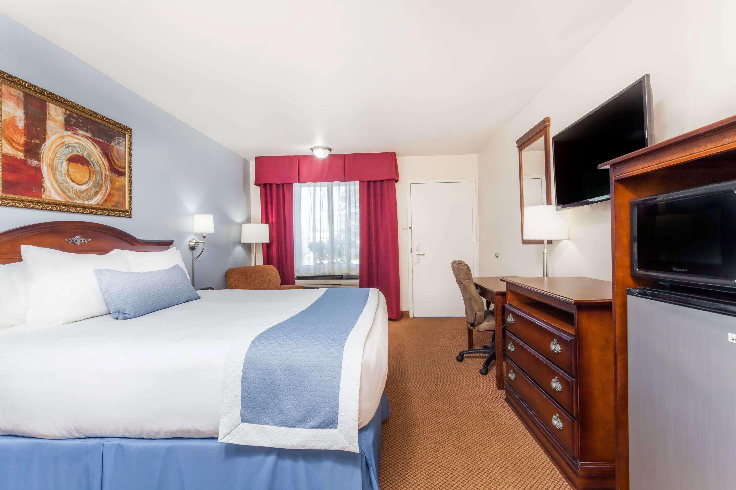 Days Inn By Wyndham Hampton Exteriér fotografie