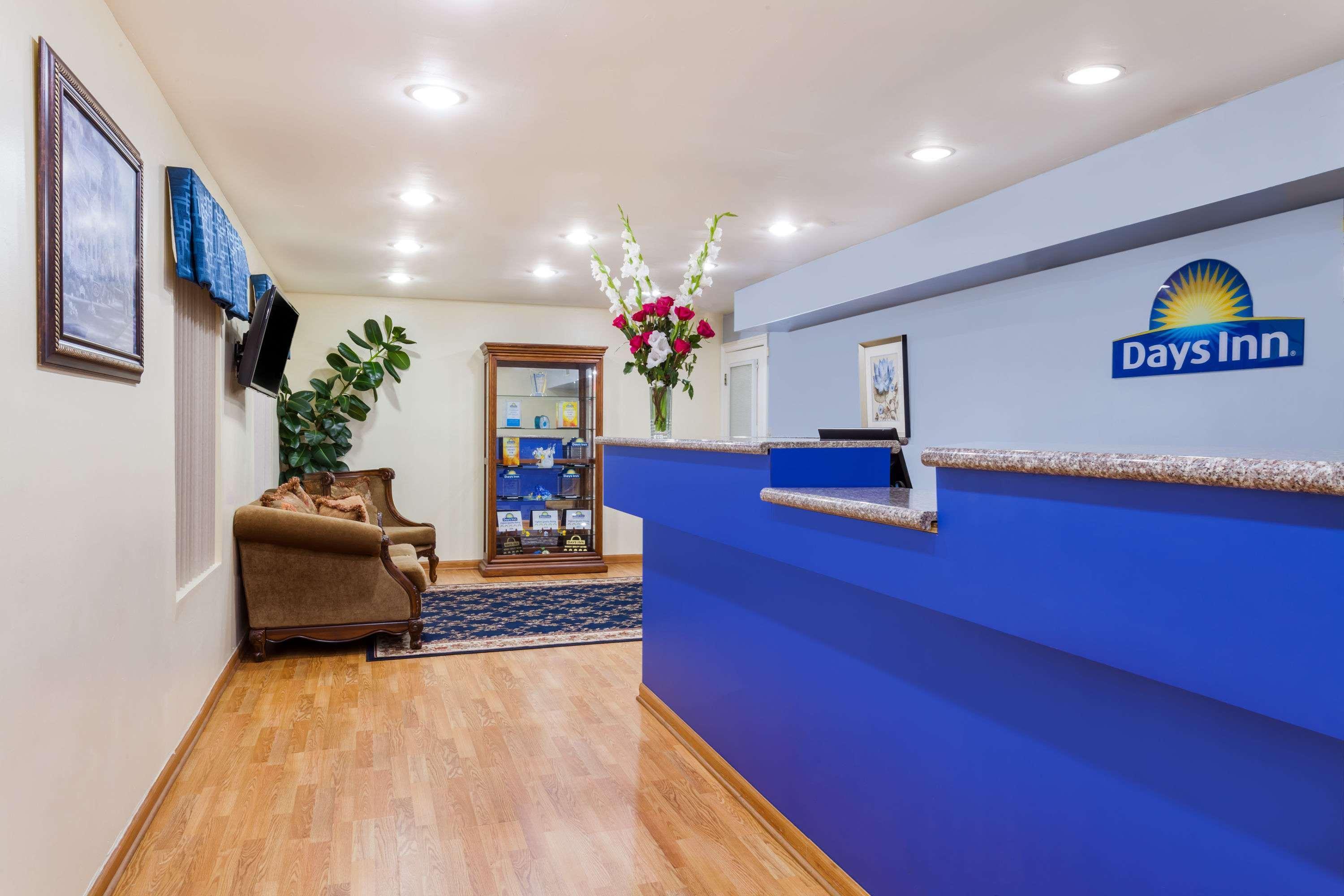 Days Inn By Wyndham Hampton Exteriér fotografie
